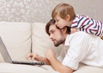 Ką turėtų žinoti tėvai, pirkdami vaikui naują kompiuterį?