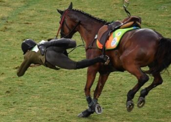 J.Kinderio olimpinės viltys dužo jojimo rungtyje, čempionu tapo rusas