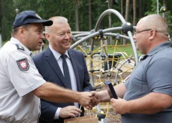 Gelbėtojui įteiktas pasižymėjimo ženklas „Už nuopelnus gyventojų saugumui“