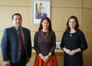 Stiprins vaikų globą ir darbą su rizikos šeimomis