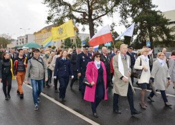Varėnoje šurmuliavo dzūkiškomis gėrybėmis ir linksmybėmis išmarginta Grybų šventė