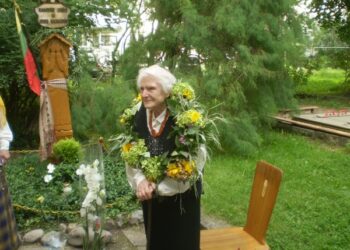 Zanavykė nuo Nenupės. Onos Staugaitytės-Staugaitienės 90-metį švenčiant