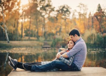 8 paprastos frazės, kurias kartoja stiprios poros