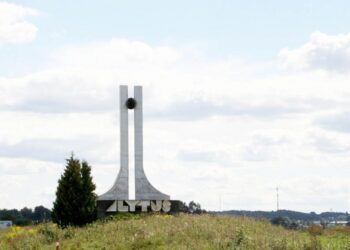 Miesto ribą žyminčius betoninius užrašus „Alytus“ planuojama nukelti