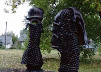 Valkininkus puošia naujos kompozicijos