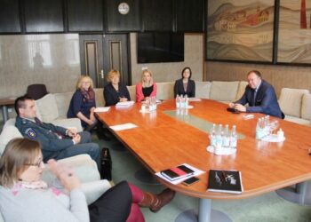 Aptartas darbas su socialinės rizikos žmonėmis