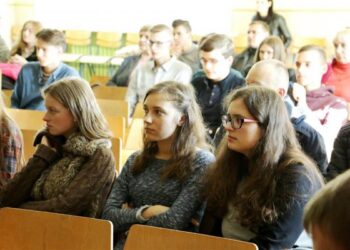 Atidaryta Alytaus ekonomikos ir verslo akademija: mokysis 56 gimnazistai