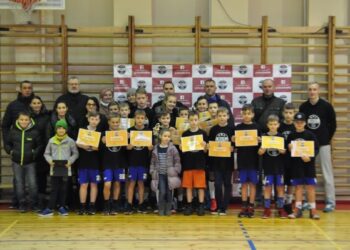 Jaunieji alytiškiai tobulino krepšinio įgūdžius ir smagiai leido laiką „SB Camp“ stovykloje