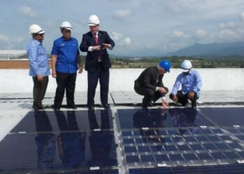 Lietuviška saulės jėgainė pradeda gaminti energiją Malaizijoje