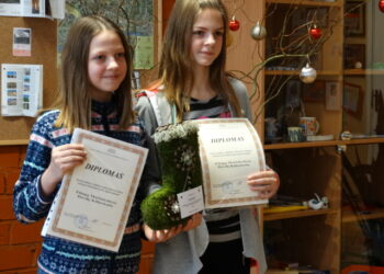 Respublikinėje parodoje-konkurse – gimnazistėms diplomas ir prizai