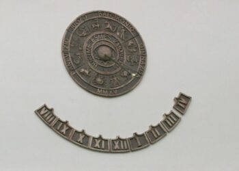 J. Balčikonio gimnazijos Saulės laikrodis papuošė pasaulinę kolekciją