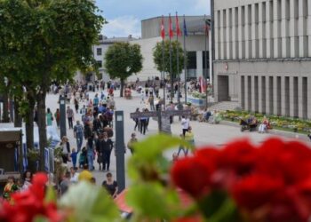Nemokamas belaidžio interneto ryšys (wi-fi) Rotušės aikštėje ir Žaliojoje gatvėje -UAB „Cgates” gimtadienio dovana alytiškiams