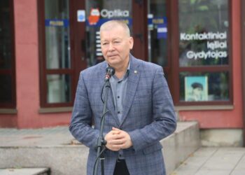 Rotušės aikštėje – paroda „Pastatyk istorijai namus“