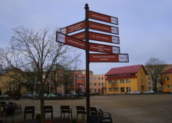 Lazdijuose ir Veisiejuose pastatytos nuorodos pėstiesiems