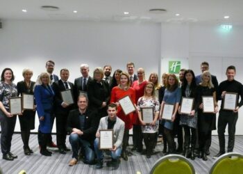 Pagerbtos draugiškos jaunimui savivaldybės ir verslo įmonės