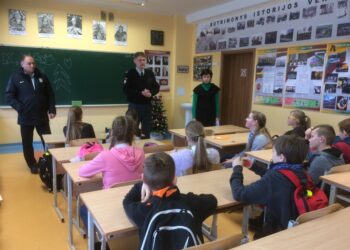 Atšvaitų gamybos akcija finišavo Butrimonių gimnazijoje