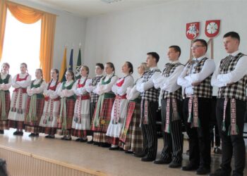 Skambus dzūkų balsas aidėjo Alytaus muzikos mokykloje