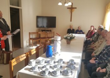 Džiaugsmingi sveikinimai seneliams