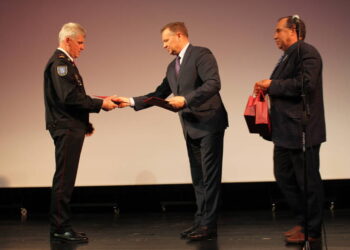 Profesinės šventės proga ugniagesiams – padėkos ir dovanos