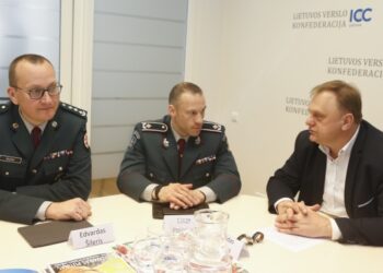 Suaktyvėjusios automobilių dalių vagystės bei inscenizuojami draudiminiai įvykiai – aiškus signalas policijai