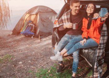 Ką būtina pasiimti į turistinį žygį? TOP 10 daiktų, kurių negalima pamiršti