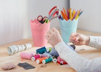 Kaip pasirinkti tinkamus aksesuarus siuvimui?