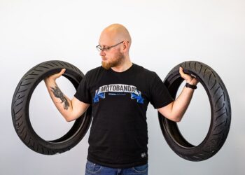 Kaip žinoti kad atėjo metas keisti motociklo padangas?