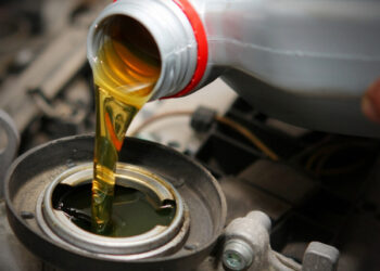 Variklio alyvos keitimas, ką reikia žinoti?