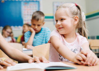 Priešmokyklinukų mokytojos: visi pirmokai nori eiti į mokyklą, tik vėliau norai keičiasi