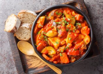 Rudens kvapai ir skoniai lėkštėje: išskirtinis V. Radzevičiaus troškinio receptas