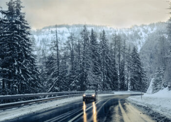 Žiemos atostogos automobiliu: verta, bet svarbu tinkamai pasiruošti