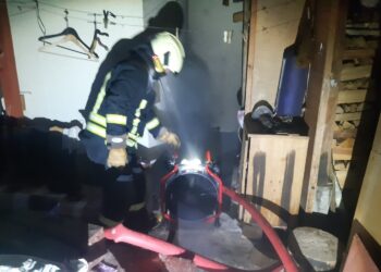 Druskininkų pareigūnai iš liepsnų ištraukė neblaivų vyrą