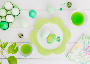 Įspūdingi žali kiaušiniai: nudažysit natūraliai, o bus gražūs kaip pavasario žolė