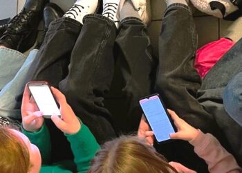 Lietuviai skuba įteikti išmaniuosius įrenginius mažamečiams