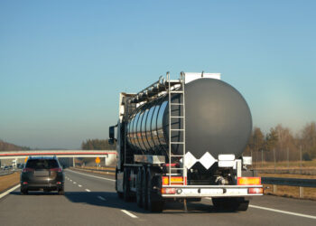 Plečiamas mokamų kelių tinklas: ką reikia žinoti transporto priemonių valdytojams?