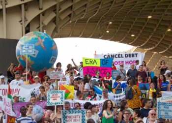 Pasaulyje gilėjanti nelygybė rodo, kad metas apmokestinti itin turtinguosius