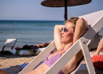 Kaip saugotis nuo saulės? Paprasti, bet svarbūs patarimai vasarai