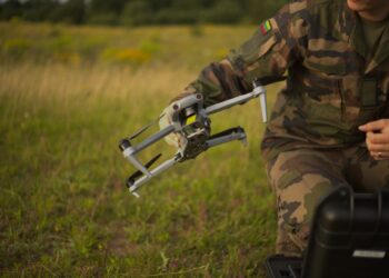 Šauliai kyla į dangų: Lietuvoje formuoja bepiločių orlaivių vienetus