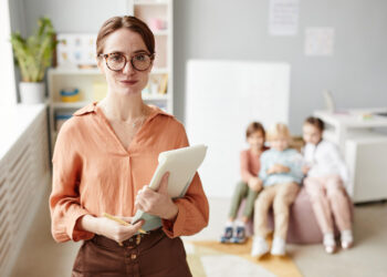 Užimtumo tarnyba: mokyklose dar neužimtos matematikos, lietuvių kalbos, fizikos mokytojų darbo vietos