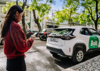 Jau ir Lietuvoje – nauja „Bolt“ pavėžėjimo kategorija – „Moterys veža moteris“