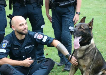 Alytaus apskrities kinologas Modestas ir šuo Hiro – geriausia kinologo ir šuns komanda