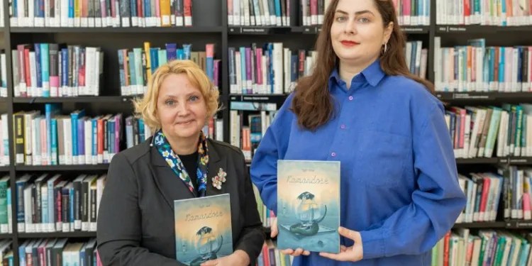 Eglė Jasė ir iliustruotoja Julija Račiunaitė / nuotr. aut. Vygaudas Juozaitis