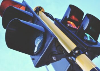 Atsisakoma senojo eismo organizavimo būdo – lentelių su žalia rodykle